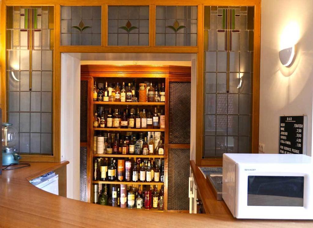 Hotel Adolesce Амстердам Екстериор снимка