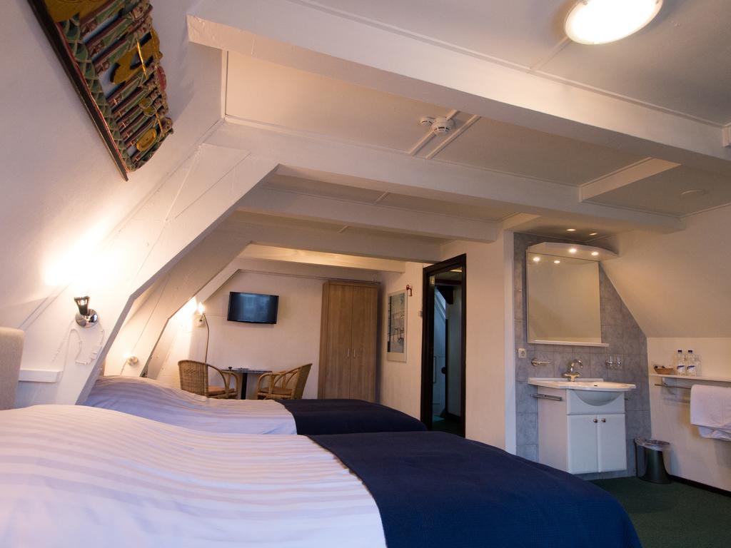 Hotel Adolesce Амстердам Екстериор снимка